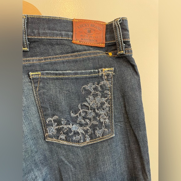 Lucky Brand 🍀  “Sofia boot” woman jeans - Picture 4 of 10